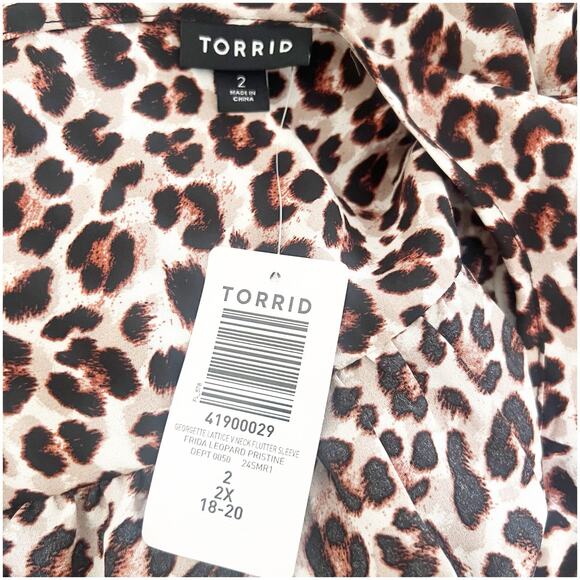 Torrid Georgette Animal Print Short Flutter Sleeve Top Sz 2X NWT Lattice V-Neck - Picture 9 of 11